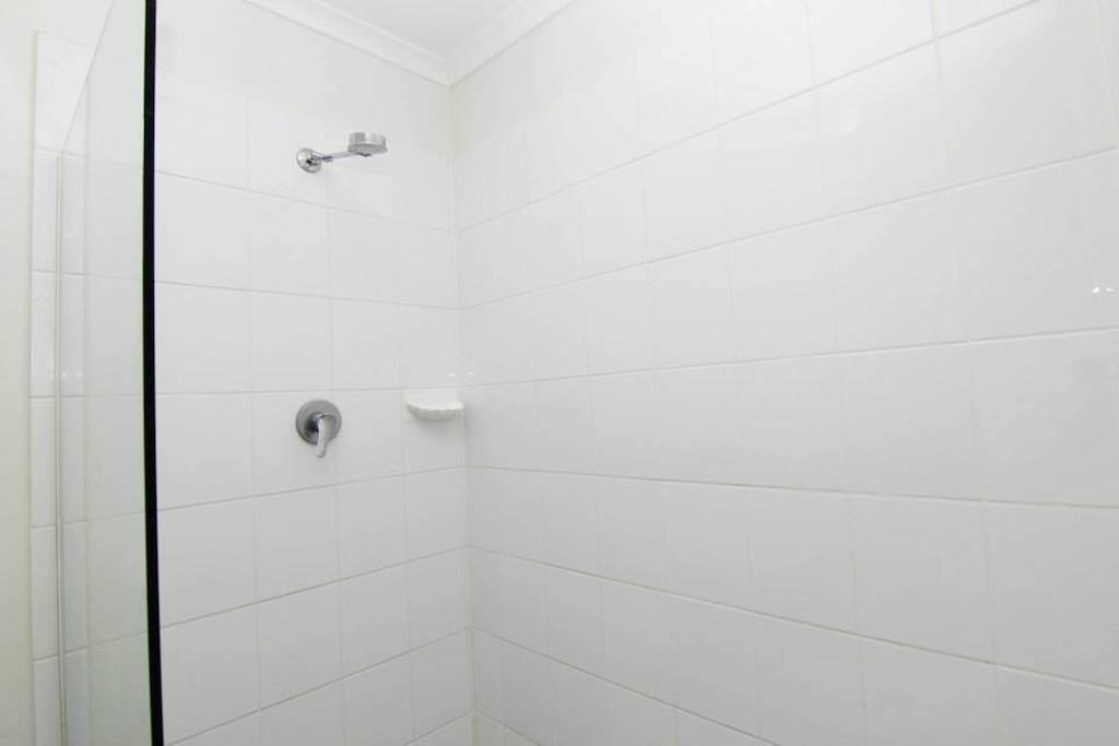 Crossroads Hotel Lae Omili Chambre photo