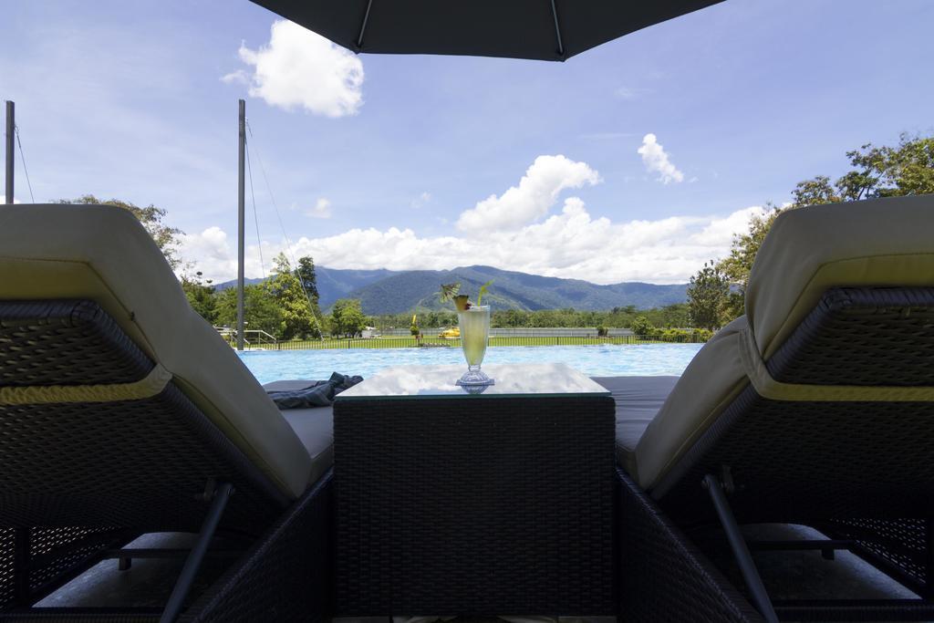 Crossroads Hotel Lae Omili Extérieur photo
