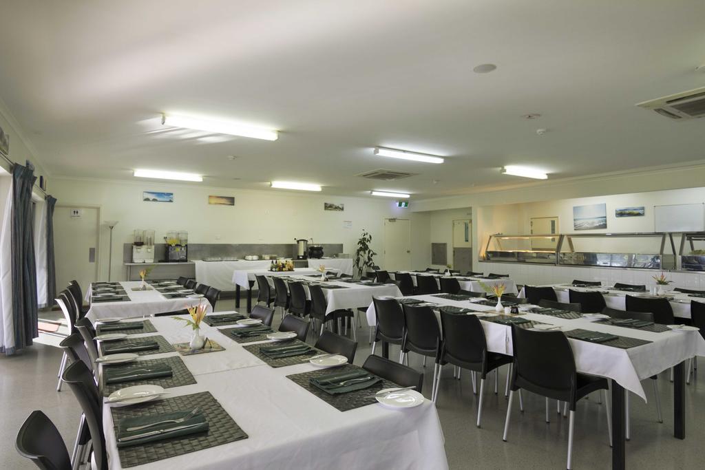 Crossroads Hotel Lae Omili Extérieur photo
