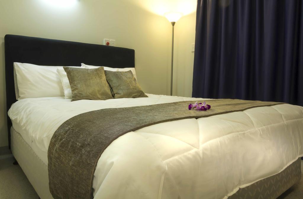Crossroads Hotel Lae Omili Extérieur photo